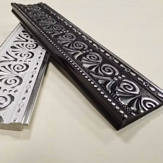 Marco plástico de la foto del picosegundo del zócalo del poliestireno del zócalo impermeable blanco fácil de instalar al por mayor